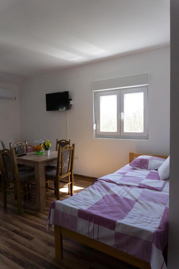 Apartmani Matej 트레빈예 외부 사진