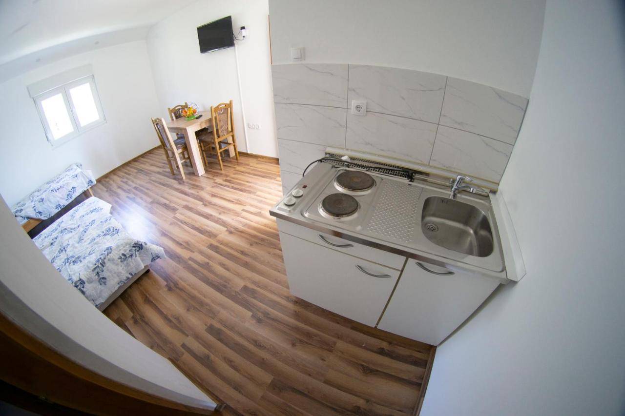 Apartmani Matej 트레빈예 외부 사진
