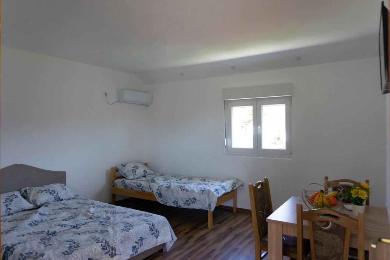 Apartmani Matej 트레빈예 외부 사진