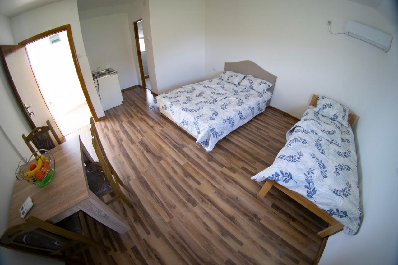 Apartmani Matej 트레빈예 외부 사진